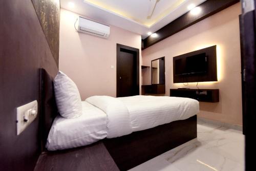 Allahabad Hotel | Hotel VK Inn, Near Prayagraj Junction