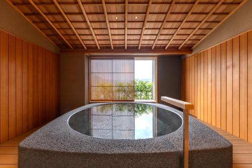 Takarazuka Hotel | Hotel Wakamizu