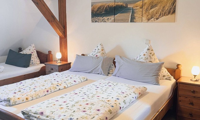 Lahnstein Hotel | Hotel Waldhaus-Lahnstein, room 2, triple room on the upper floor incl. breakfast