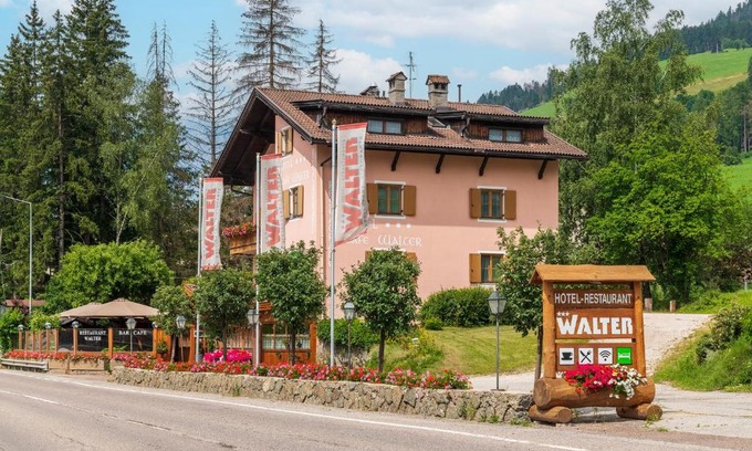 Valle San Silvestro Hotel | Hotel Walter