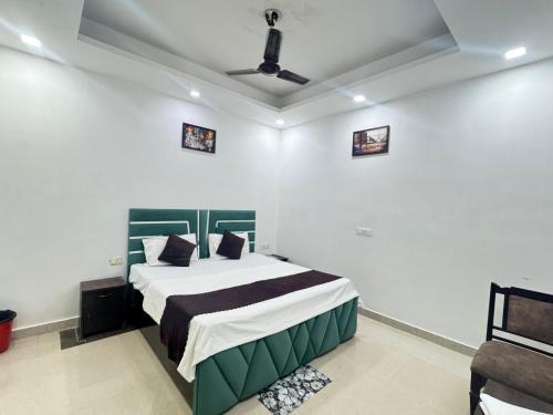 Noida Hotel | Hotel Warm Welcome