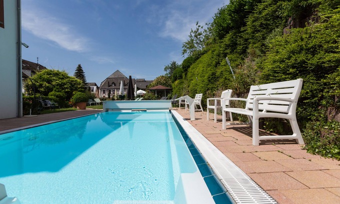 Zeltingen-Rachtig Hotel | Hotel Winzerverein
