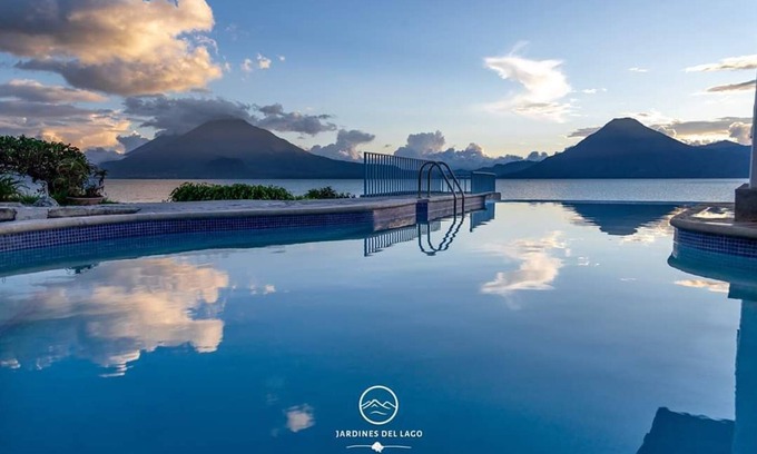 Panajachel Hotel | Hotel y Centro de Convenciones Jardines del Lago