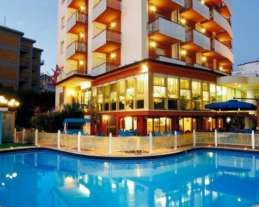 Pinarella Hotel | Hotel Zenith