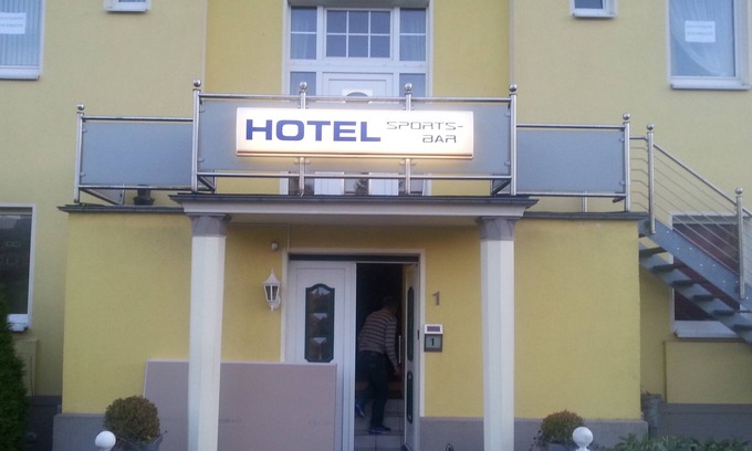 Horn Hotel | Hotel zur Sportsbar