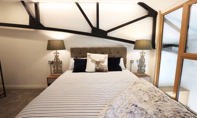 Kirkheaton Apartment | Hotl Aparts at Deal House
