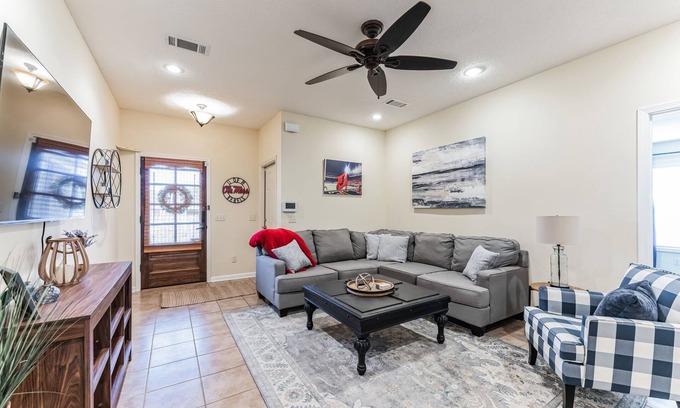 Langston Mile Village House | Hotty Toddy get away in Oxford!