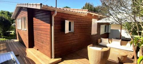 Hourtin Ski Chalet | Hourtin Charmant Chalet avec Salon de Jardin
