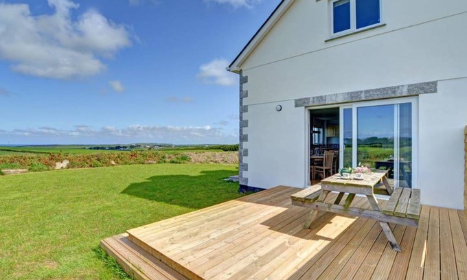 Treburrick House | House ∙ 1 bedroom ∙ 6 guests