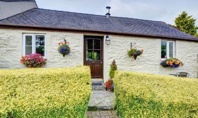 Llanerchymedd House | House ∙ 2 bedrooms ∙ 4 guests