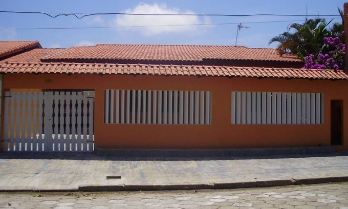 Jardim Casablanca House | House 200m from the beach 3 bedrooms for 12 people