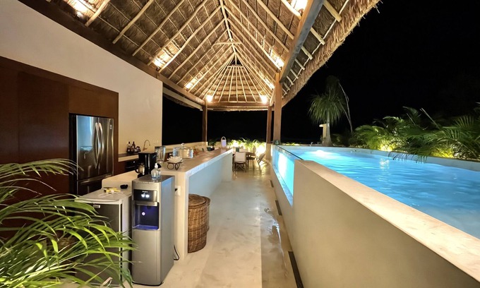 La Veleta Villa | House 240 m2, 6 bedrooms,12 persons, 3 Jacuzzi,2 Swimming pools,Wifi fiber optic