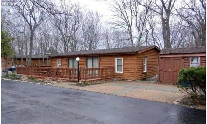 Put-in-Bay Cabin | House 70 Oasis