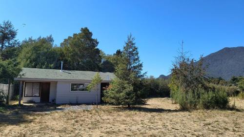 Pucon House | House, airport side