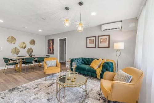 Ridgedale Park Apartment | House at Phipps