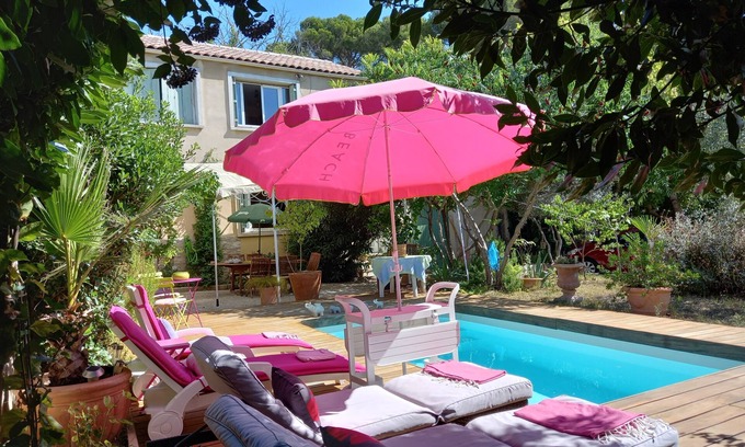 Couronne Urbaine Villa | House for 5 persons and T2 apartment for 2 persons
