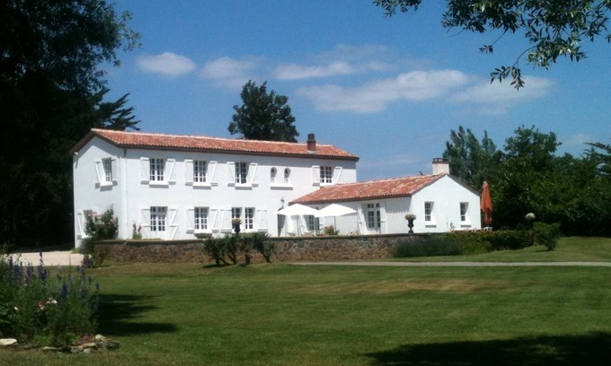 Saint-Gilles-Croix-de-Vie House | House with character in private 5-hectare estate, 400m to beach, 10 km from golf