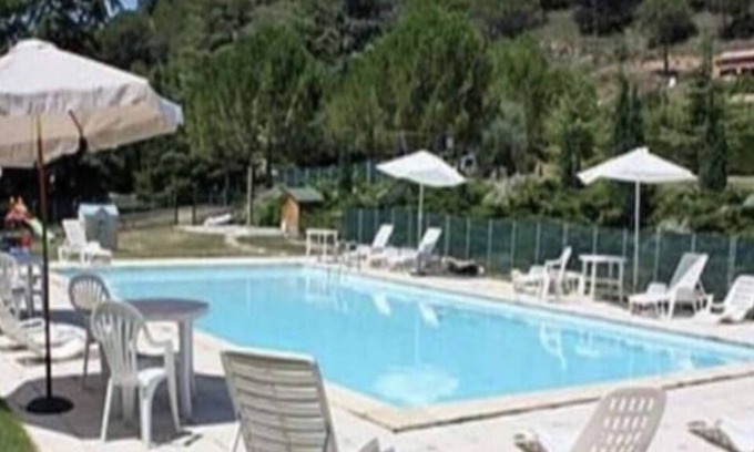 Saint-Polycarpe House | House
