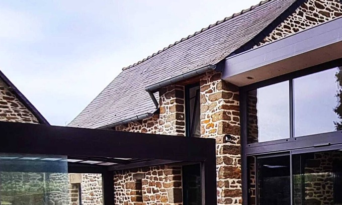 Saint-Pierre-de-Plesguen House | House full of charm near the corsair city, jacuzzi under glass roof