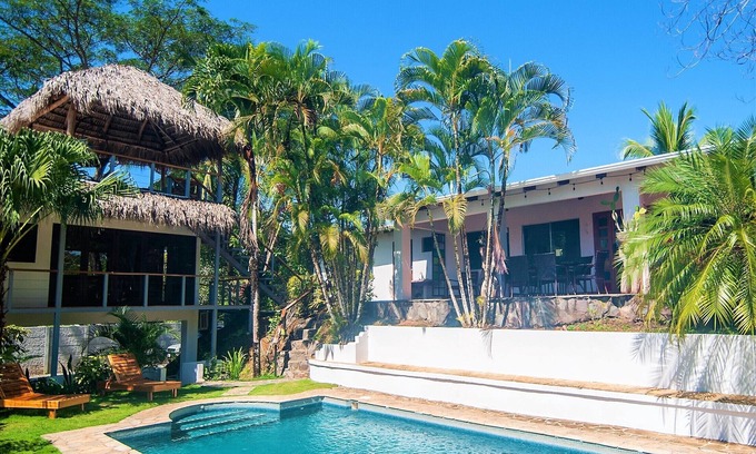 Esterillos House | House + Guest House at 500 yards from the beach.