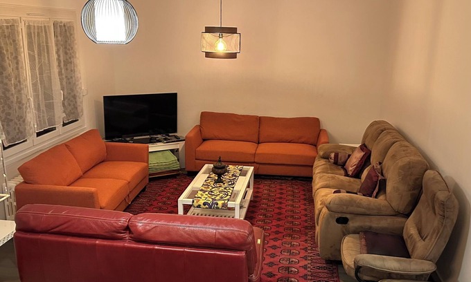 Cleunay House | House in a Quiet Area of Town
