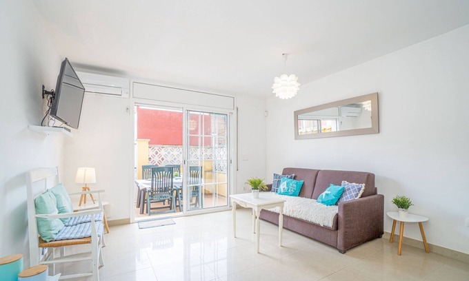 Castello d'Empuries Boat Rental | House in Empuriabrava near Aiguamolls Reserve