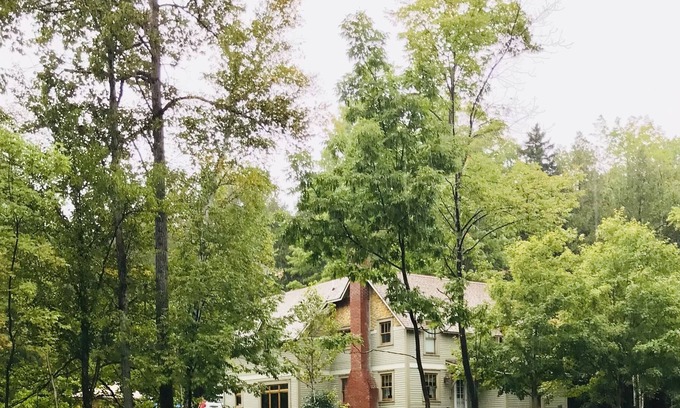 Keene Valley House | House in Keene Valley located near town, trailheads, and Lake Placid