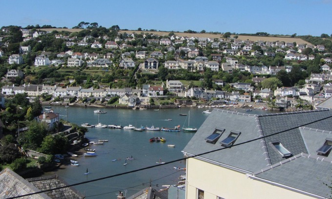 Noss Mayo House | House in Noss Mayo. Stunning Estuary Views direct Coastal walks, Great Pubs