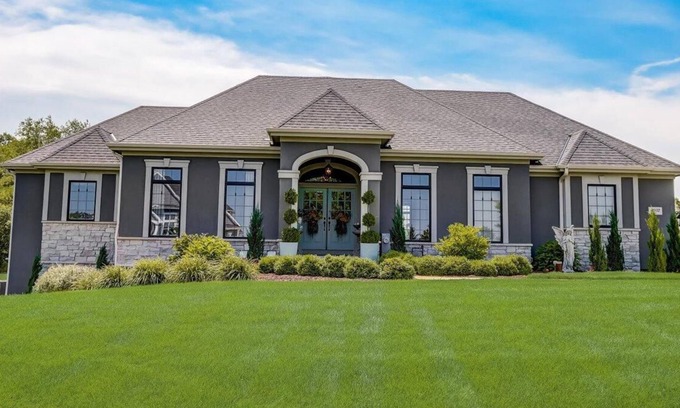 Summit House | House in Summit, WI Available for Rent