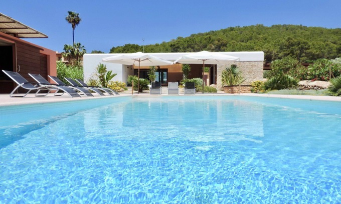 Sant Antoni de Portmany Cottage | House in the valley of the almond trees, the quietest and most authentic area of Ibiza.