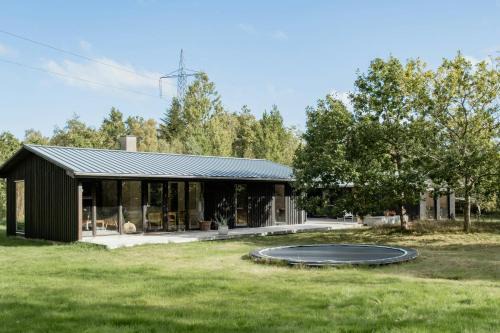 Nordost House | House In The Woods Near Beach With Peaceful Vibes