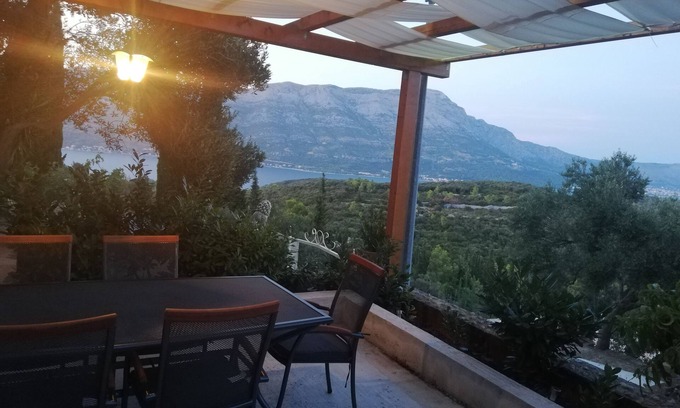 Zrnovo House | House "Korkyra Sunrise"