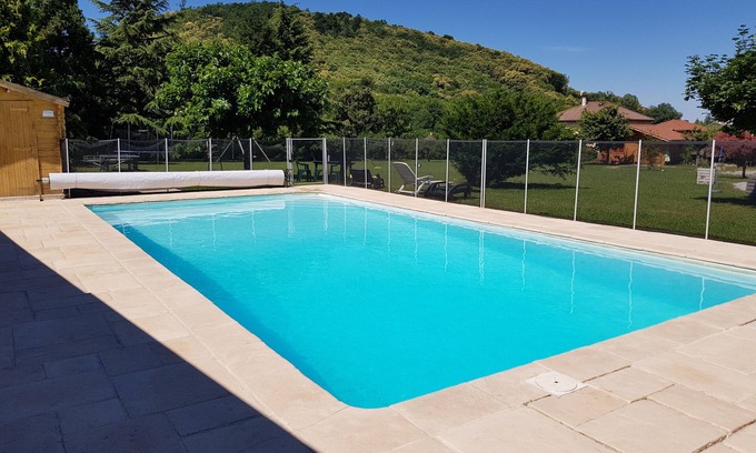 Izeaux House | House La Galinette 9 people Heated swimming pool Hammam Jacuzzi Sauna