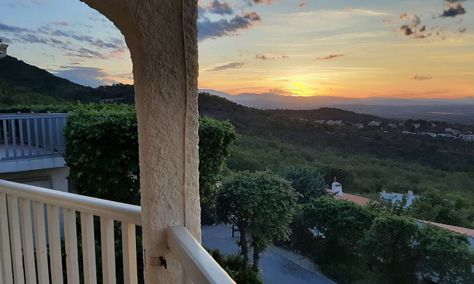 Laroque-des-Alberes Villa | House Lila Jade.with studio Mia.180° sea and mountain view 6/7 pers.