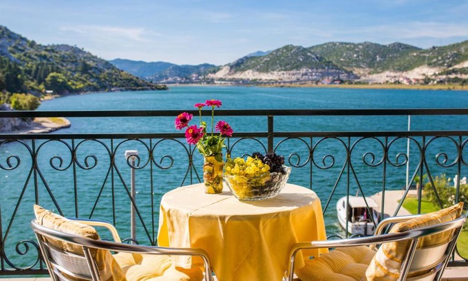 Ploce Villa | House Ljilja