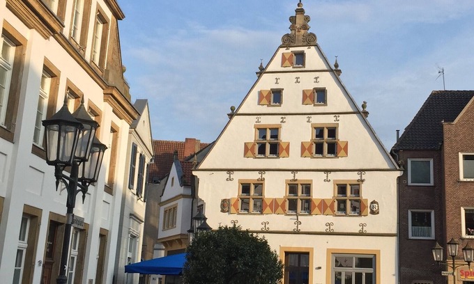 Rheine Apartment | House Markt 12: entire floor on 170 m² for up to 12 people centrally located in Rheine
