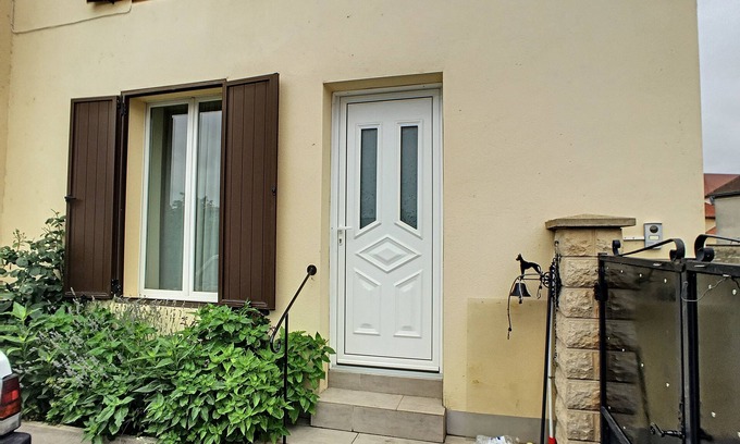 Bar-sur-Aube House | House near town center, 10 minutes from a leisure park.