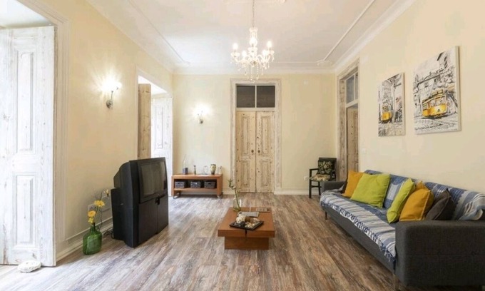 Santa Maria Maior Apartment | House of S. Vicente (Free Airport Transfer)