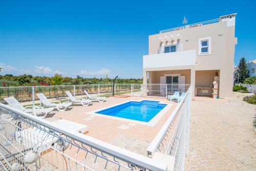 Cabanas Villa | House of Trees By ALGARTUR