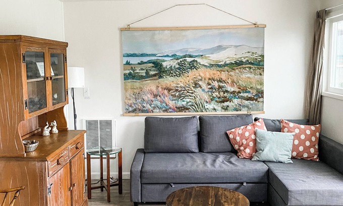 Baywood Park House | House on Bay, dogs, kids, kitchen, great location