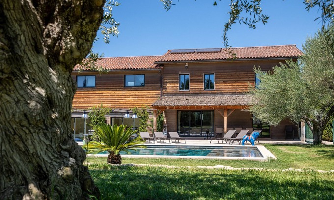 St.-Remy-de-Provence House | House on ST REMY for 12 people, 16X6 heated swimming pool