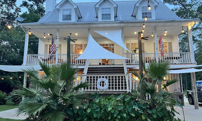 Covington House | House on Tchefuncte River