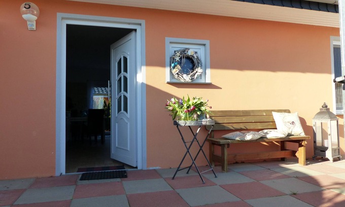 Hohenkirchen House | House Ostseemuschel, 1 minute walk to the beach, 2 terraces and sauna