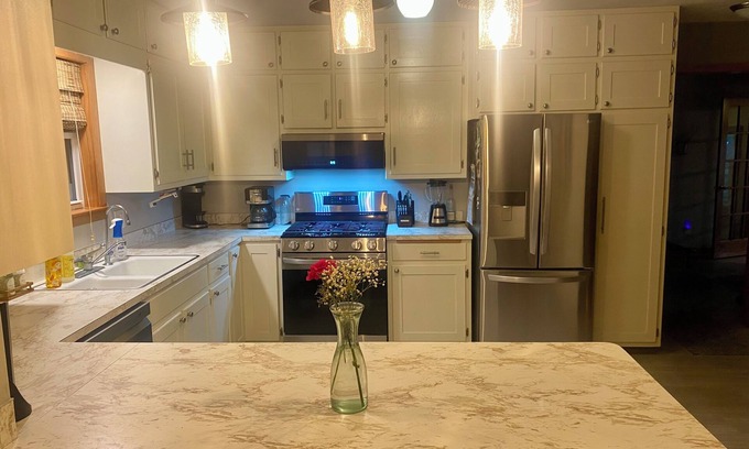 Ripon House | House rental near EAA