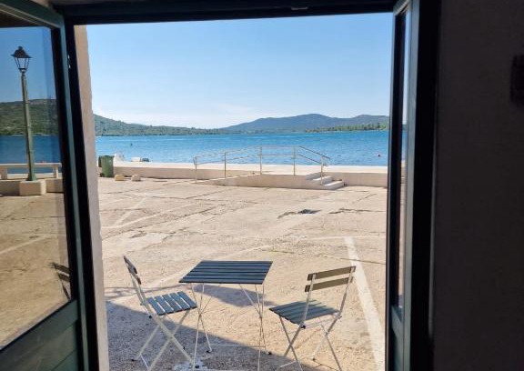 Pirovac Apartment | House Riva