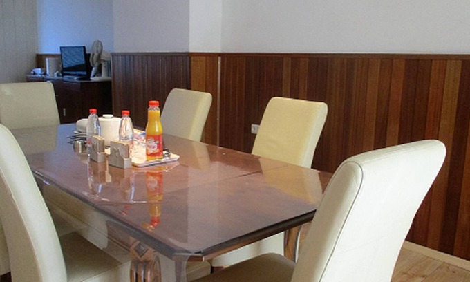 Brunssum House | House rumpen 7 Bedrooms 10 pers Warm+cold Water-Wifi