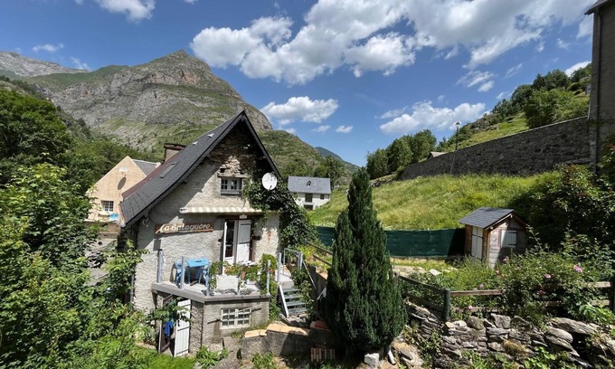 Gavarnie-Gedre House | House + studio + garden in the heart of Gavarnie 6 pers