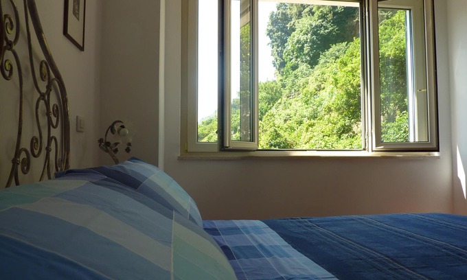 Minori House | House surrounded by a lemon garden with sea view on the Amalfi Coast!