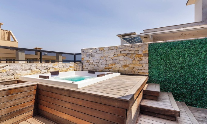 Jurere Apartment | House w/Gourmet Area, Just 10min From the sea OSH