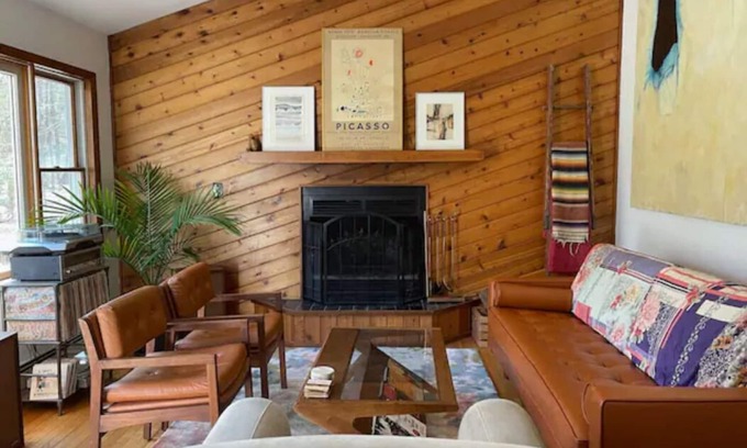Barryville House | House w/Hot Tub on 10 Acres near Delaware River